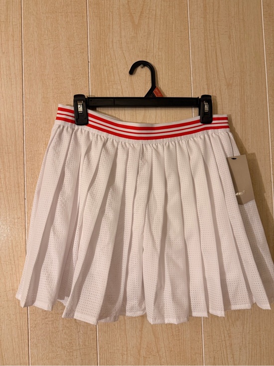 Avia Dresses & Skirts - Avia White Pleated Mesh Skort with Red Striped Waistband